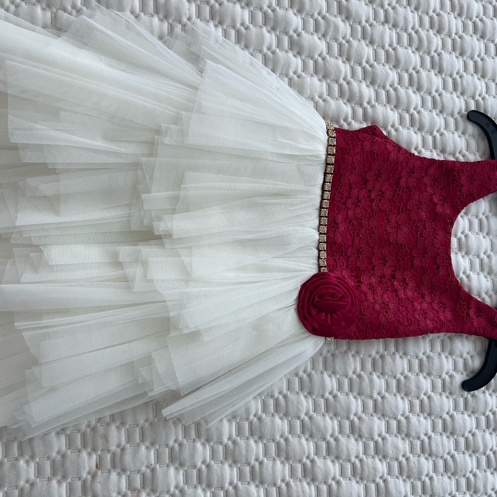 Elegant Red and White Lace Dress